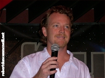 RDM sings onstage at Quark's for the Creation Cabaret